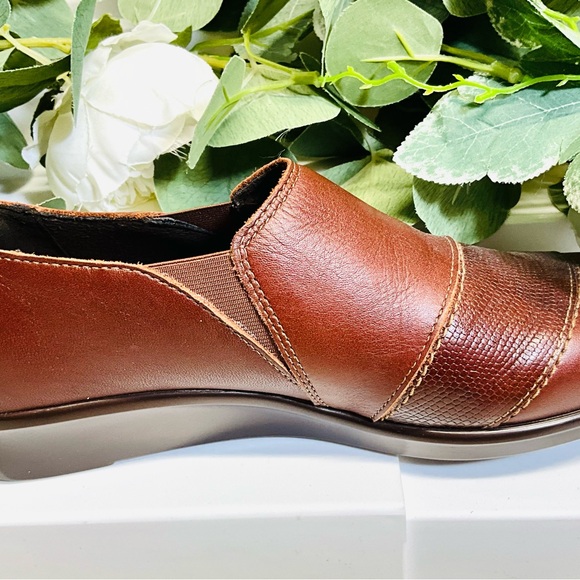 SAS Nora Slip On Brown Leather Loafer, Size 7.5 M - Picture 9 of 9